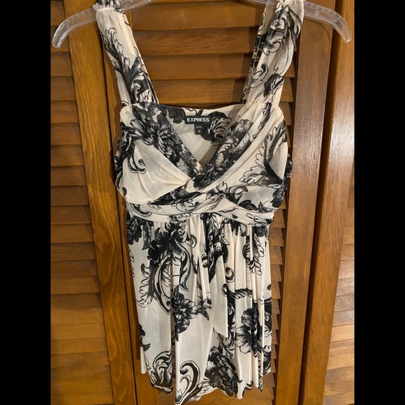 Express dressy tank top - Picture 1 of 4